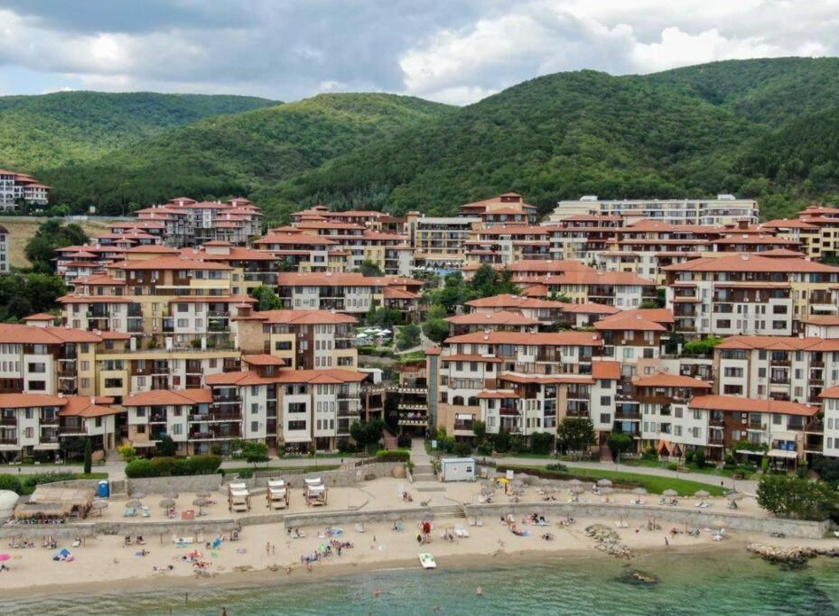 Апартамент Ния, Райска Градина / Garden Of Eden Sveti Vlas Exterior photo