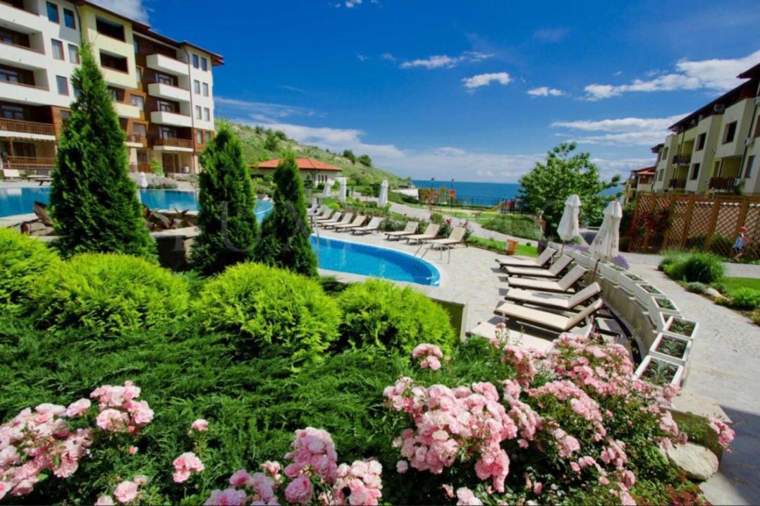Апартамент Ния, Райска Градина / Garden Of Eden Sveti Vlas Exterior photo