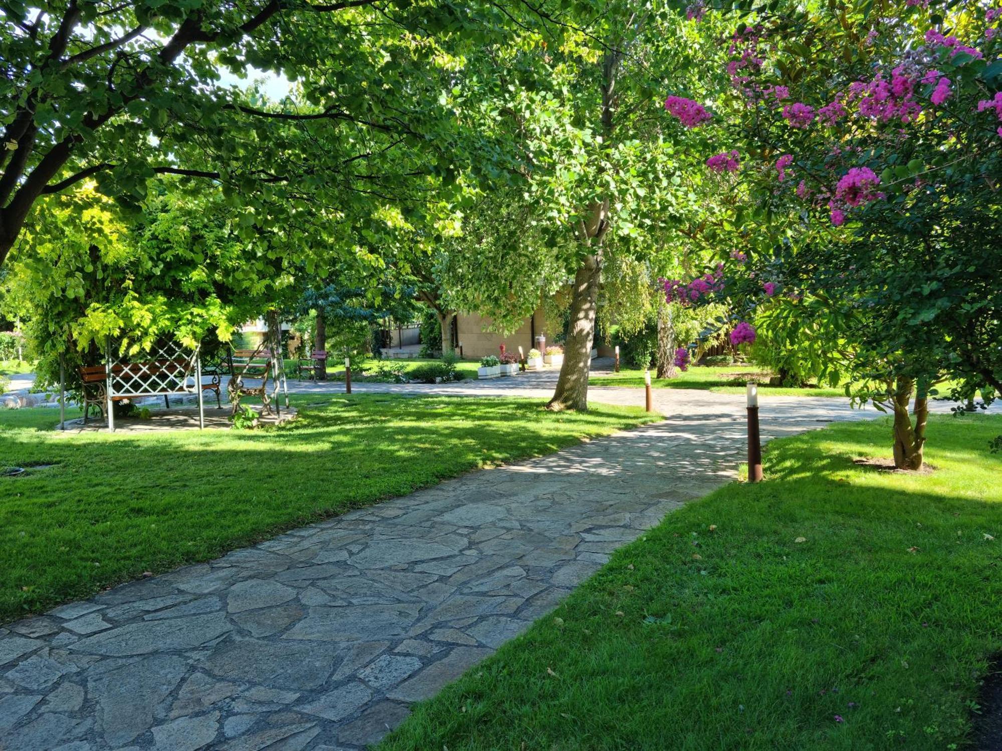 Апартамент Ния, Райска Градина / Garden Of Eden Sveti Vlas Exterior photo