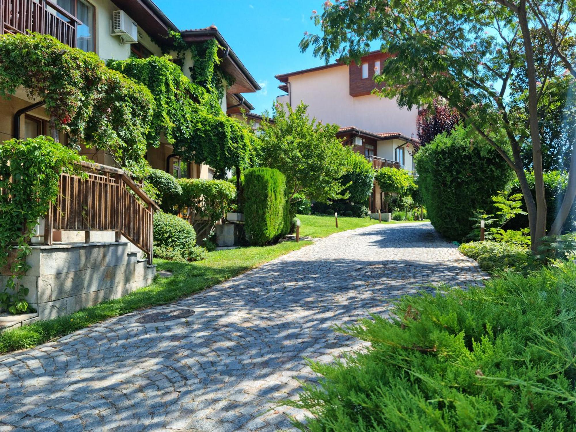 Апартамент Ния, Райска Градина / Garden Of Eden Sveti Vlas Exterior photo